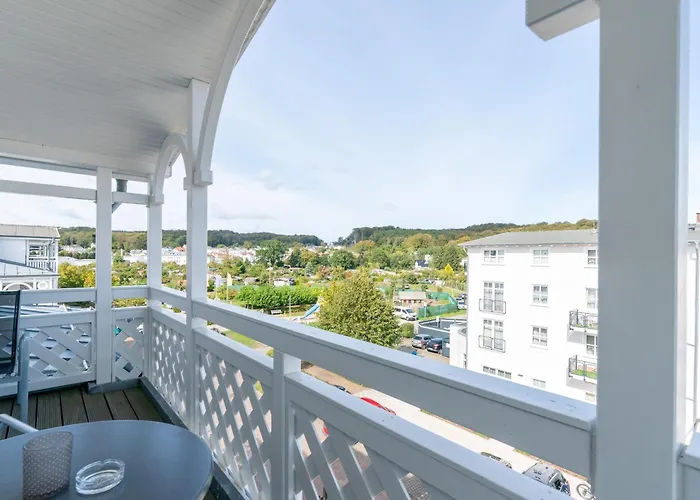 Apartment 521, Seepark *